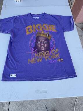 The Notorious B.I.G. Biggie King of New York Graphic T-Shirt Size Medium